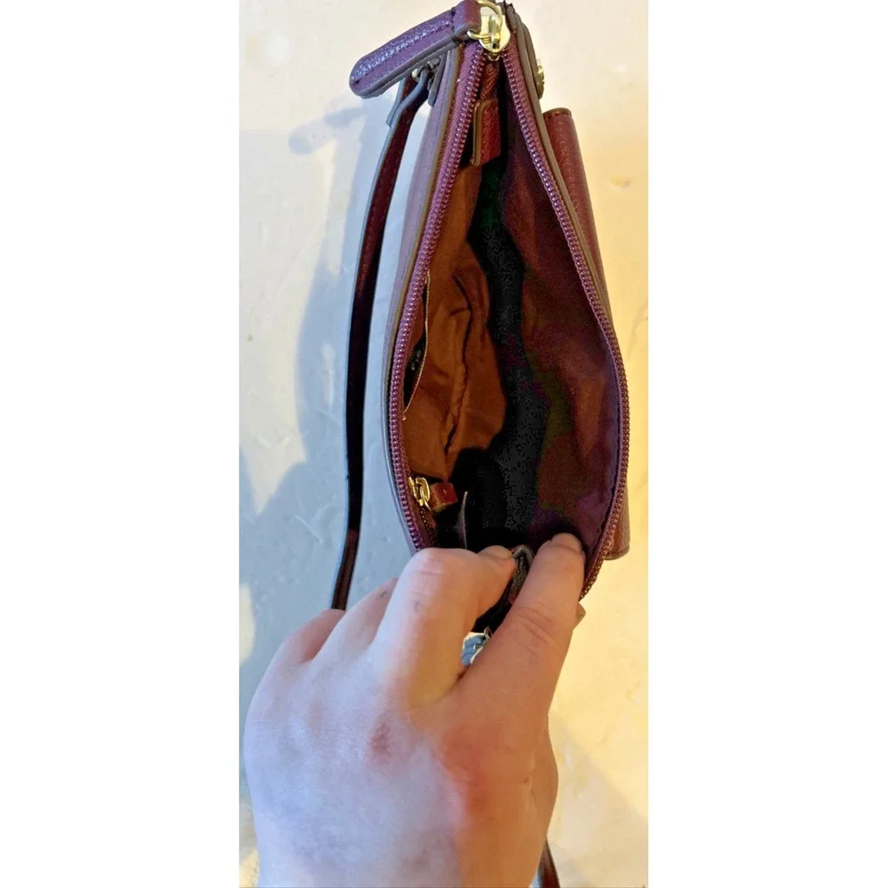 Liz‎ Claiborne Alisia Convertible Clutch Dark Wine